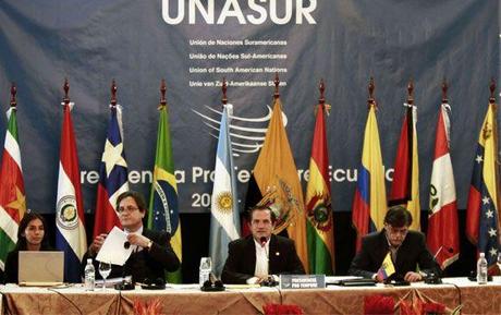 DOPO LA VITTORIA DI HUGO CHAVEZ DIAMO UNO SGUARDO ALL’AMERICA LATINA NEL TERZO MILLENNIO DOPO LA VITTORIA DI HUGO CHAVEZ DIAMO UNO SGUARDO ALL’AMERICA LATINA NEL TERZO MILLENNIO