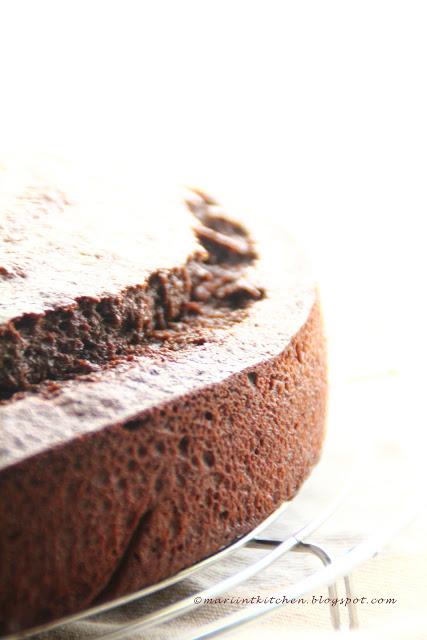 TORTA FACILISSIMA AL CIOCCOLATO (E RHUM)