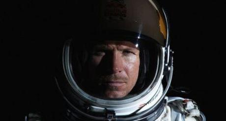 Felix Baumgartner in caduta libera da 37 000 metri di quota ci riprova oggi