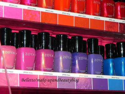 Aperi-Zoya: tra un drink e uno smalto nasce la collaborazione con il centro estetico Armonia del Benessere, rivenditore esclusivo Zoya a Lucca! Aperi-Zoya: tra un drink e uno smalto nasce la collaborazione con il centro estetico Armonia del Benessere, rivenditore esclusivo Zoya a Lucca!