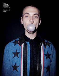 Cole Mohr & Yuri Pleskun in Dolce & Gabbana e Givency su Fashionisto Cole Mohr & Yuri Pleskun in Dolce & Gabbana e Givency su Fashionisto