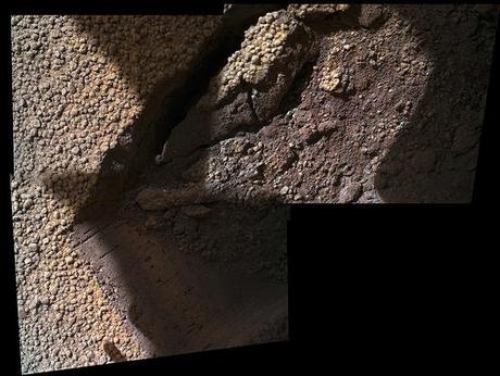 Curiosity sol 66 MAHLI