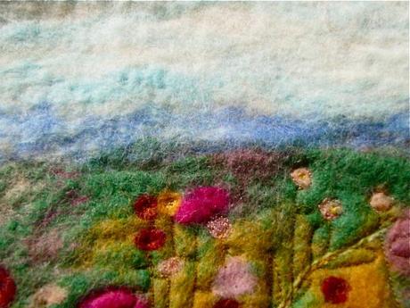 Campo fiorito in lana cardata