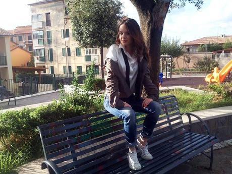 La femminilità non è in un tacco a spillo. La femminilità non è in un tacco a spillo.