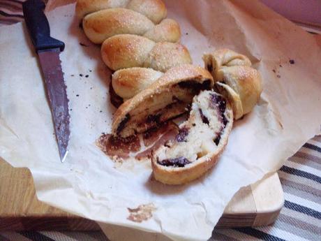 Pane dolce dello Shabbat al cocco disidratato e cioccolato fondente