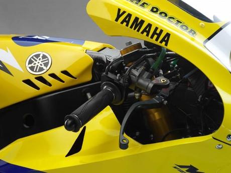 Yamaha YZR-M1 990 V.Rossi 2006 Yamaha YZR-M1 990 V.Rossi 2006