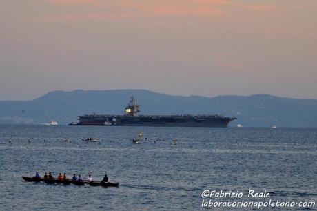 Portaerei a Napoli: la USS Enterprise per l'ultima volta nel golfo...