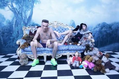 Fatty Boom Boom dei Die Antwoord – Un video contro l’industria musicale elitaria?