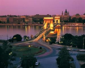 Budapest: piu' vicina! Vola a Budapest con 10 euro 