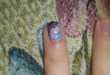 Beauty HOW TO // Swirl nail art