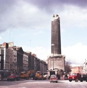 Immagine 2 - NELSON'S PILLAR dopo la bomba posizionata dall'IRA, 1966 Dublino Errori e sfortune nella terra dei leprecauni