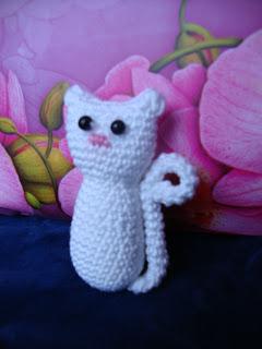 Gattino all'uncinetto amigurumi crochet cat