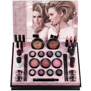 Adorable Holiday 2012 makeup collection and great gift sets