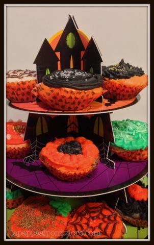 Halloween cupcakes: BOO!!