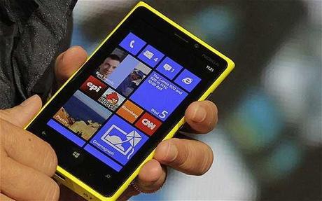 Nokia Lumia 920 Video : Facebook Lockscreen Come funziona ?!