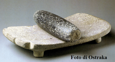 Bosa, due macine del IV secolo a.C. ritrovate in mare dalla Guardia di finanza