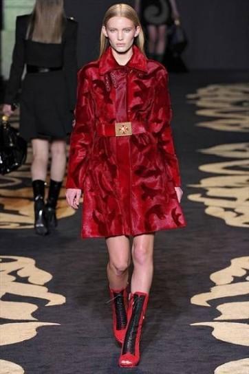 Winter Trend 2013: Pelle e Velluto dipinti di Rosso, Blu, Nero e Viola