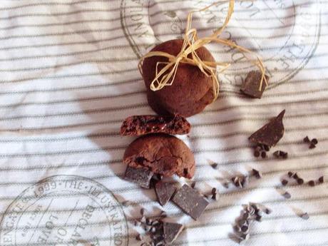 Biscotti al Cioccolato dal Cuore Morbido