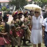 Principe Carlo e Camilla lasciano la Papua Nuova Guinea