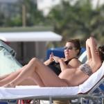 Gisele Bundchen incinta in relax a Miami06
