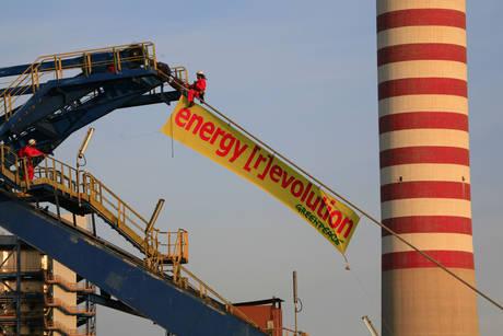 E.On, a Fiumesanto gli operai bloccano la centrale