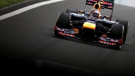 Scoperto il musetto deformante della Red Bull vettel_redbull