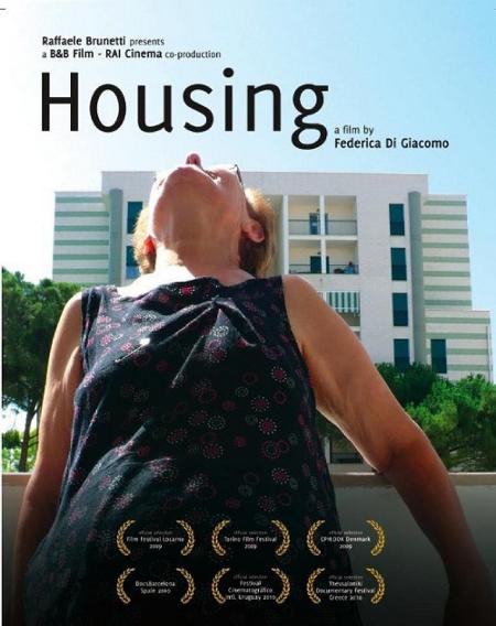 Giovedì 8 novembre “Housing” al Piccolo Apollo