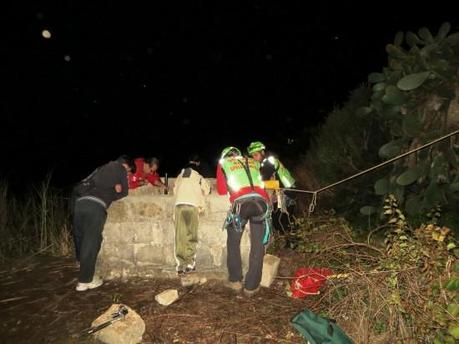 Siracusa, speleo del Cnsas per salvare un gatto