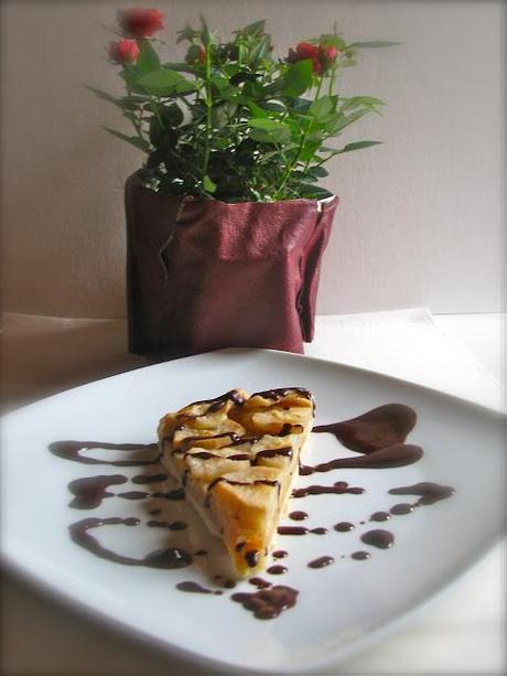 Torta alle pere con crema al cioccolato