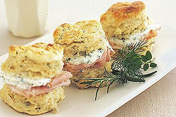 Savoury Cheese and Herb scones http://theteaport.files.wordpress.com/2012/01/herbcheesewchivecream.jpg