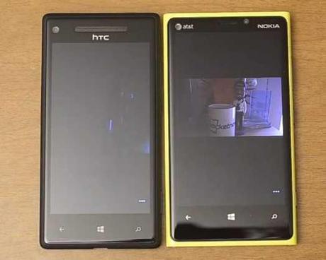 Natale 2012 Quale smartphone comprare ? Nokia Lumia 920 o HTC 8X ? La video Guida