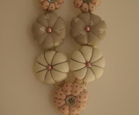 collana gray and pink collana gray and pink