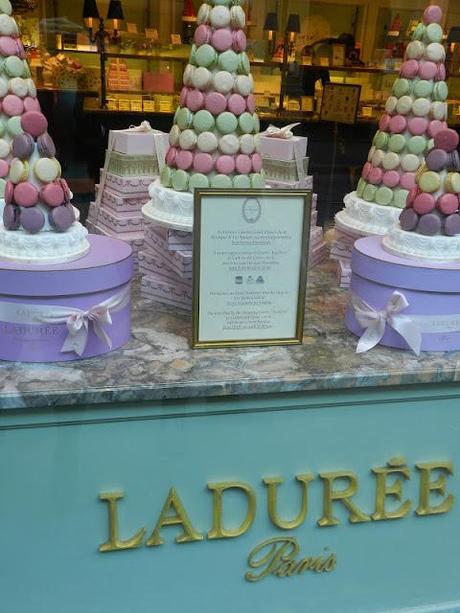 Fashion tea at 5 @ Guest at  Ladurée for a sweet  Afternoon