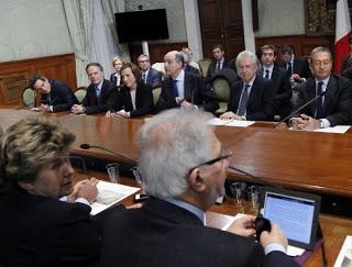 Due temi caldi sul tavolo del governo: fisco e produttività.