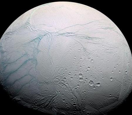 Encelado La luna ghiacciata di Saturno