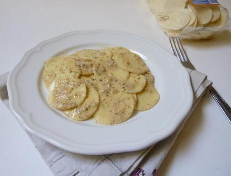 corzetti al sugo di noci corzetti al sugo di noci