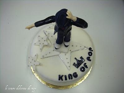 una-torta-michael-jackson-tribute-per-festegg-L-AVkCqH.jpeg