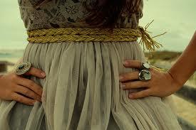 HOW TO WEAR # 1 - THE COCKTAIL RING HOW TO WEAR # 1 - THE COCKTAIL RING