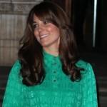Kate Middleton, frangetta e abito “verde speranza”: il nuovo look della duchessa