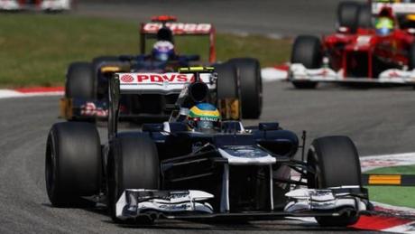 Senna cerca un volante bruno senna