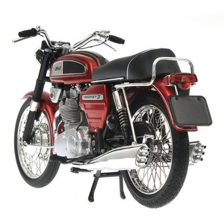 BSA Rocket III 1968 Red by Minichamps BSA Rocket III 1968 Red by Minichamps