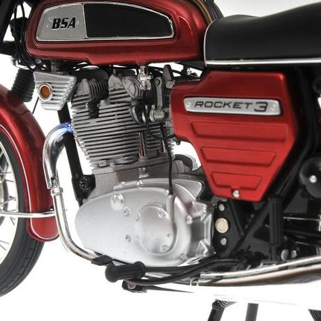 BSA Rocket III 1968 Red by Minichamps BSA Rocket III 1968 Red by Minichamps