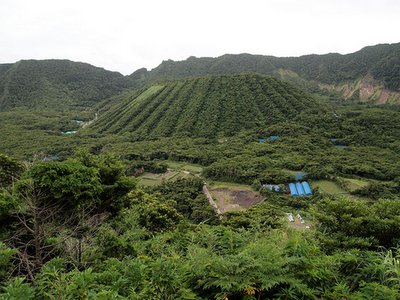 Isola di Aogashima: il villaggio dentro al vulcano