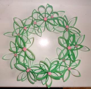 Christmas is coming #1: Ghirlanda di cartoncino Christmas is coming #1: Ghirlanda di cartoncino