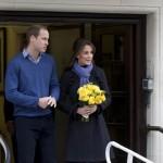 Londra, Kate Middleton lascia l'ospedale03