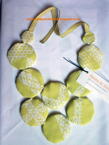 UN REGALO FATTO A MANO UN REGALO FATTO A MANO