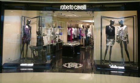 Roberto Cavalli non sente la crisi. Nuovo store a Shanghai