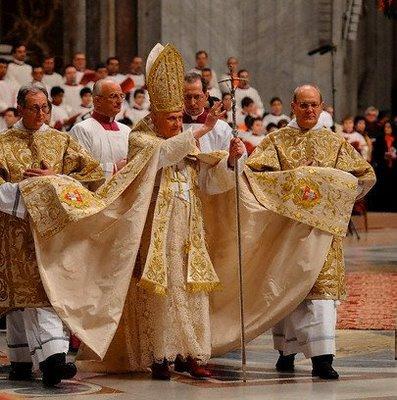 http://www.mirkopagliai.it/wp-content/uploads/2011/02/Pope-Benedict-XVI.jpg