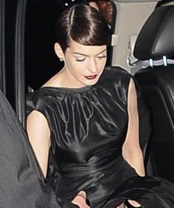 Anne Hathaway devastata dopo essere stata fotografata senza slip