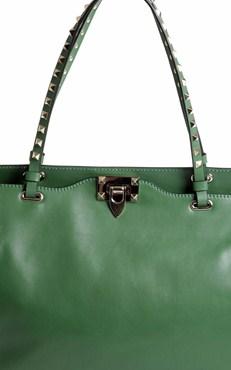 NEW TREND P/E 2013 NEW TREND P/E 2013